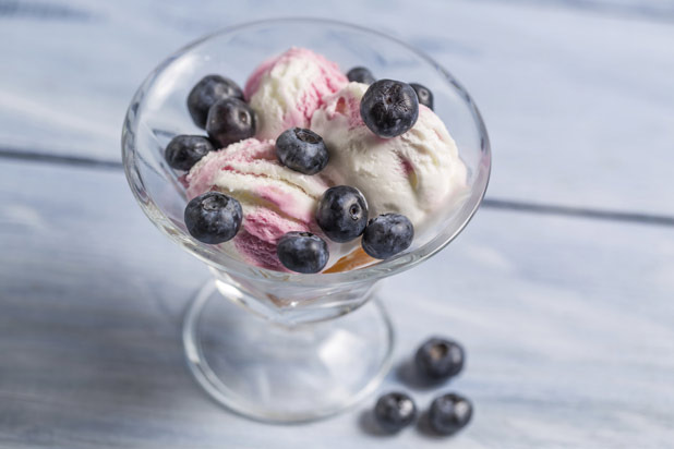 Homemade Greek Frozen Yogurt