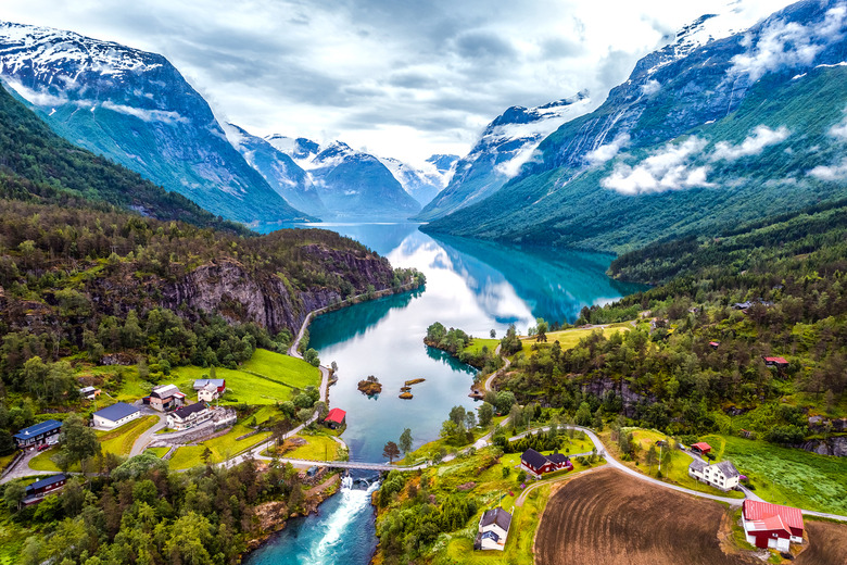 Norway, 90%