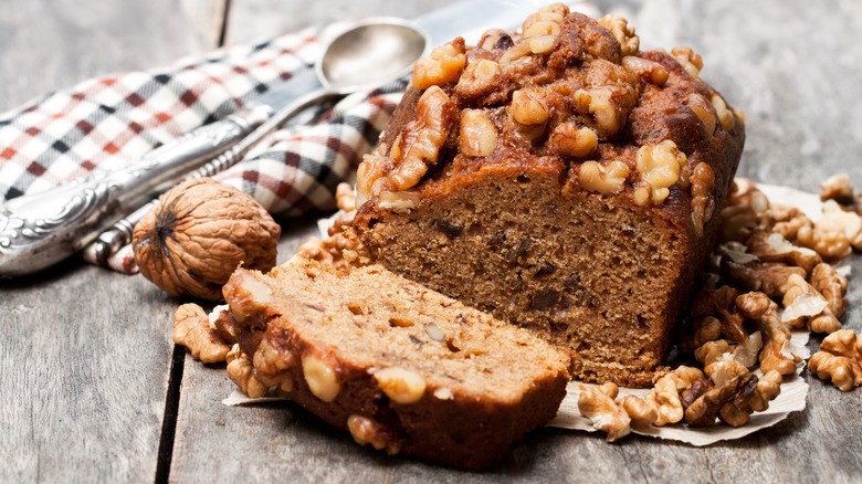 cake, walnuts, honey