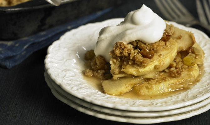 Celtic Apple Crumble with Irish Whiskey Cream Sauce