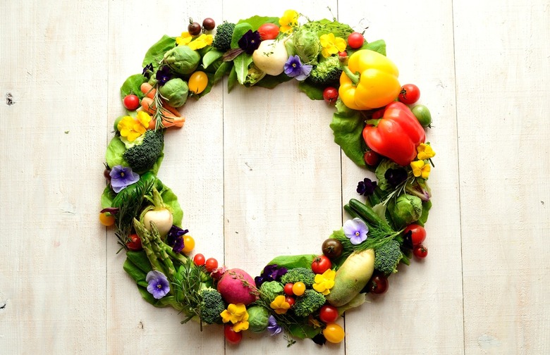 10 DIY Edible Food Wreaths 