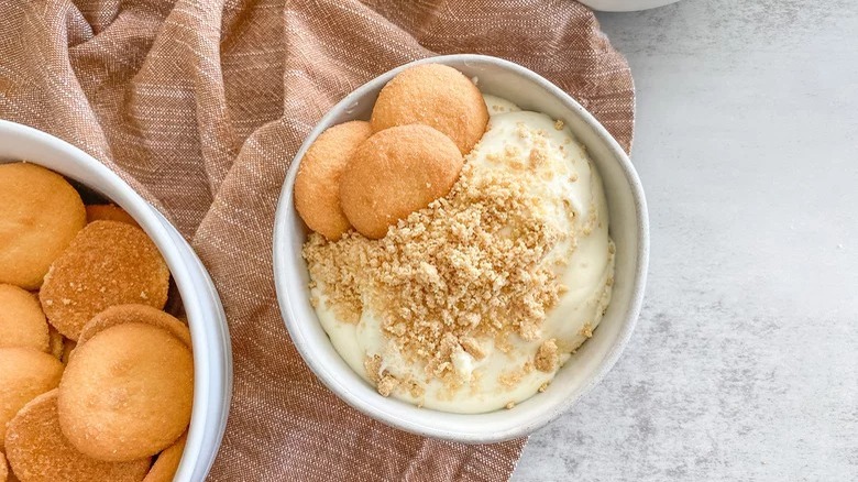 Banana pudding with vanilla wafers