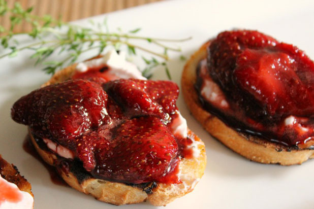 Balsamic Strawberry Preserve and Yogurt Crostini Recipe