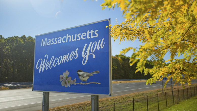 Massachusetts welcome sign