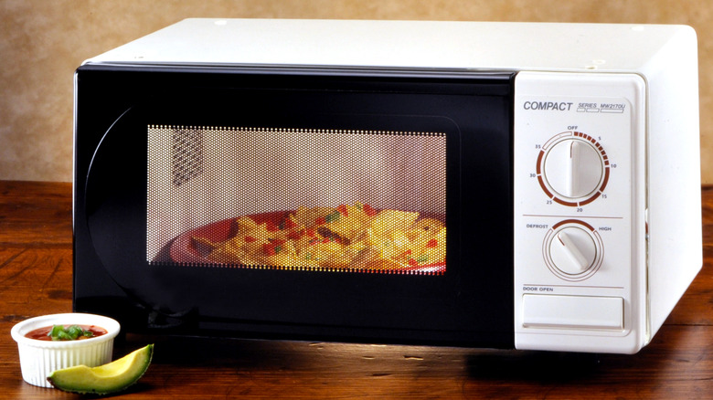 nachos cooking in microwave