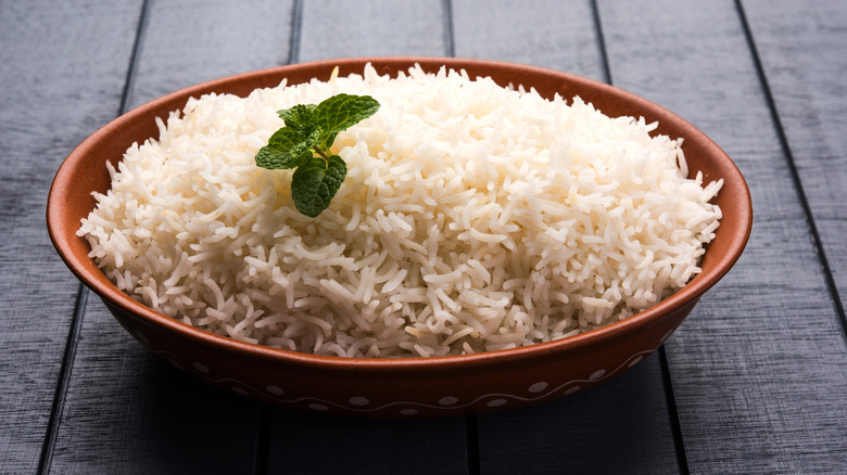 bowl of cooked white rice