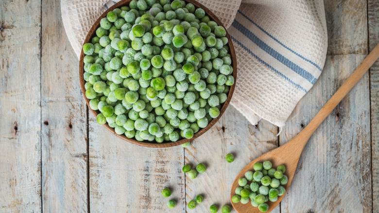 frozen peas in bowl