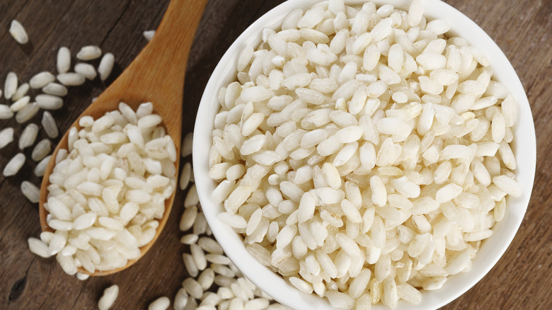 risotto rice grains in bowl