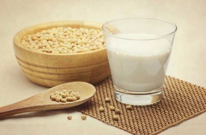 Cow's Milk and Soy Milk