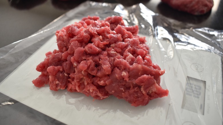 minced beef on scale