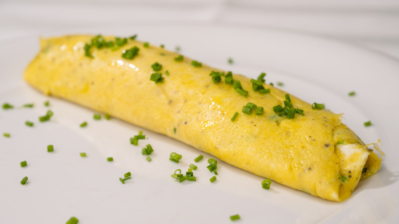 French omelet with chives 