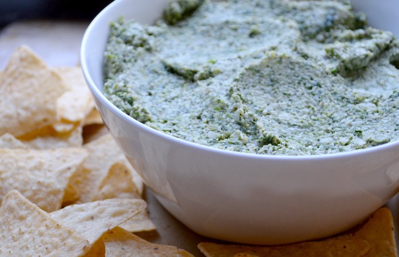 Vegan Spinach and Artichoke Dip