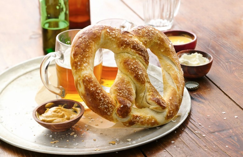 Victory Pretzel with Dipping Sauces