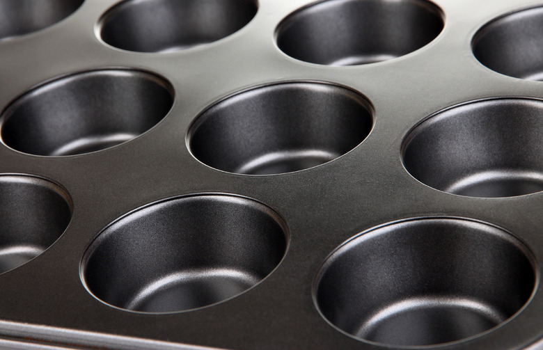 Muffin Tins for Condiments 