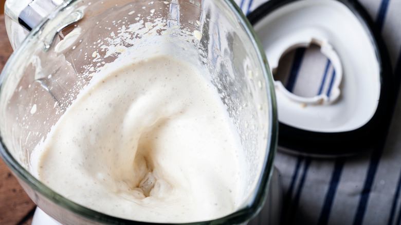 milkshake in blender