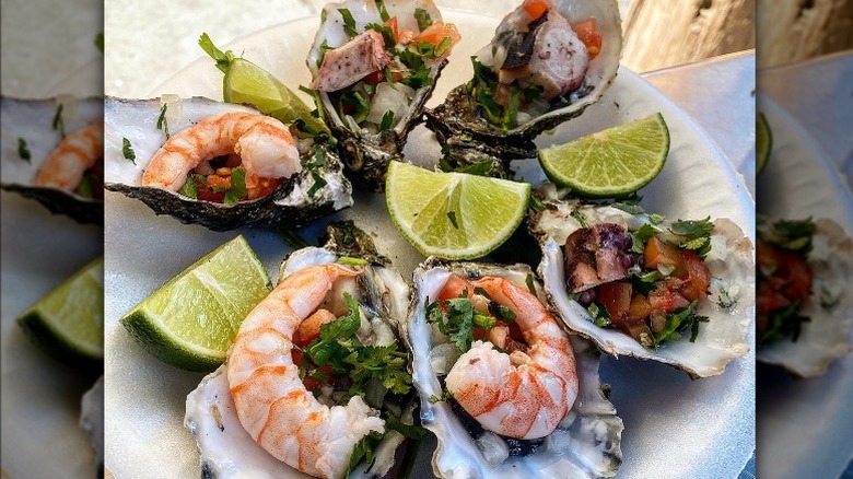 Mariscos Jalisco oyster plate