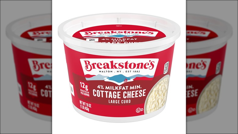 Breakstone's cottage cheese tub