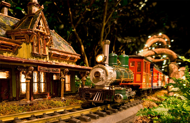 Botanical Garden Holiday Train Show