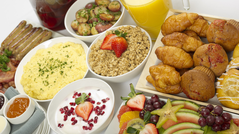 mix of raw and cooked breakfast foods