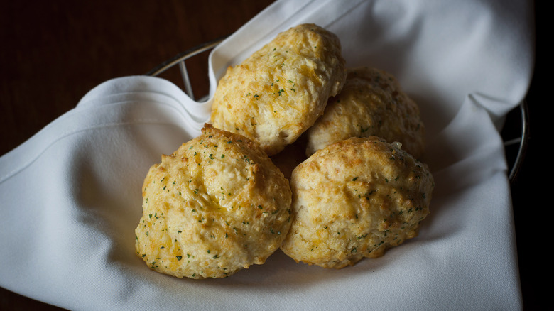 Cheddar Bay Biscuits