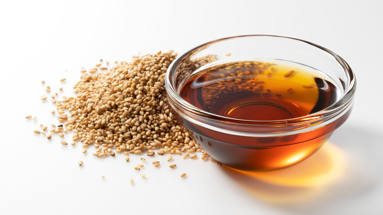 Toasted sesame oil and sesame seeds