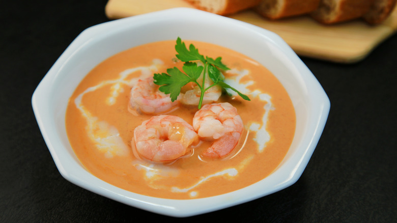 Shrimp bisque with cream