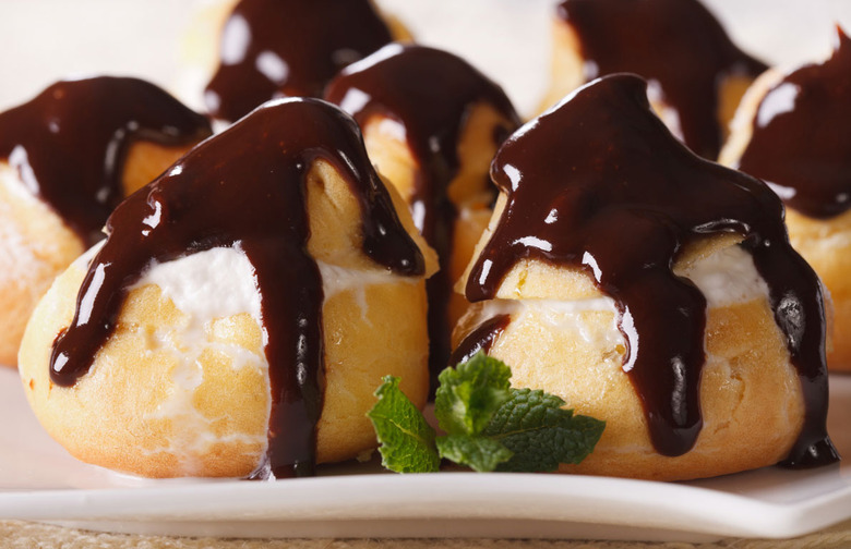 Profiteroles