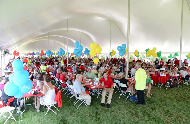 It Holds the Guinness World Record for World's Largest Dessert Party