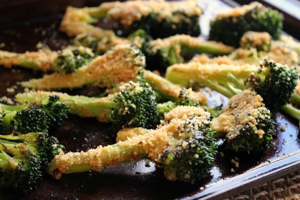 Ritz Cracker Roasted Broccoli with Spicy Crumbs Recipe