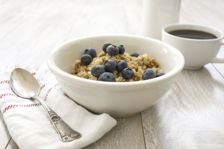 Vegan Blueberry Apple Baked Oatmeal 