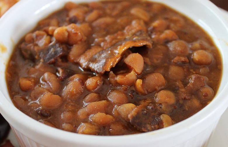 Classic Buffalo Baked Beans 