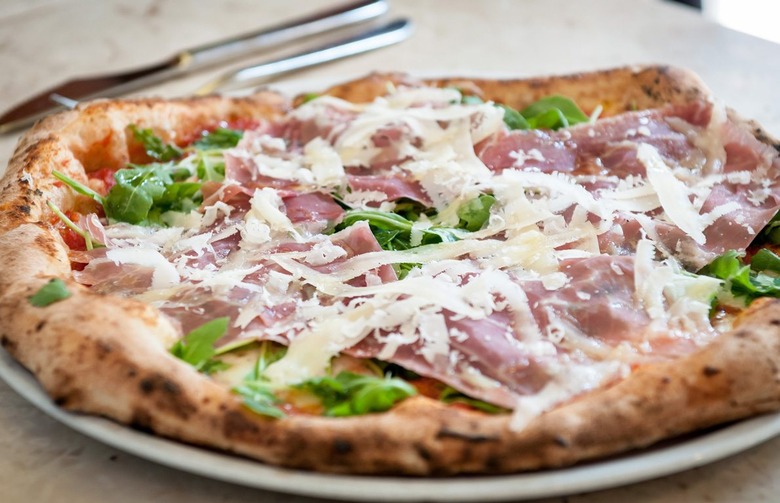 #24 Kesté, New York City (Kesté: Tomato sauce, buffalo mozzarella, prosciutto di Parma, arugula, Gran Cru olive oil)