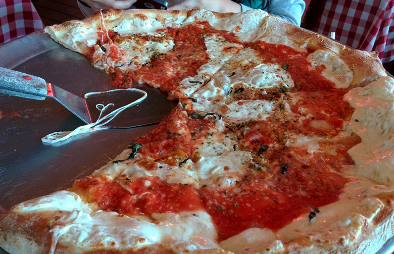 #72 Brooklyn's Pizza, Hackensack, N.J. (Cheese and Tomato) 