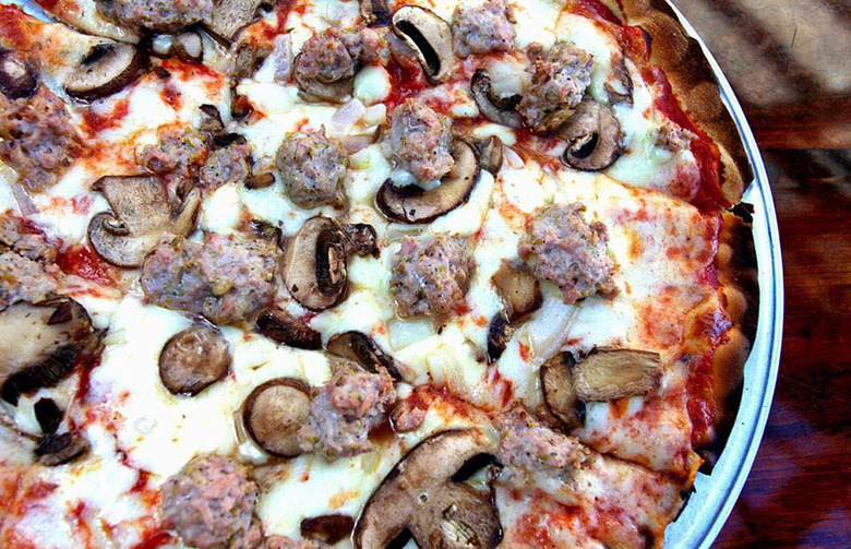 #90 Pizza Man, Milwaukee (Pizza Man Special: Mozzarella, Uncle Vinny's sausage, pepperoni, mushrooms, onion, green peppers, black olive)