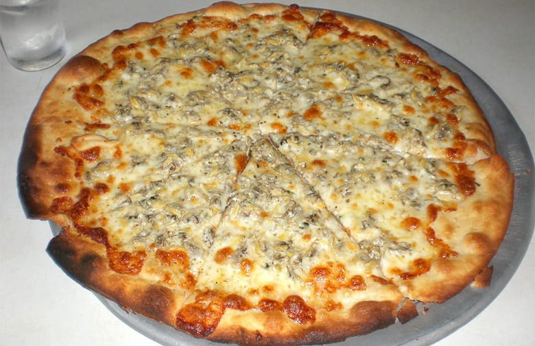 #52 Lee's Tavern, Staten Island, N.Y. (White Clam Pie: garlic, mozzarella, baby clam, no sauce)