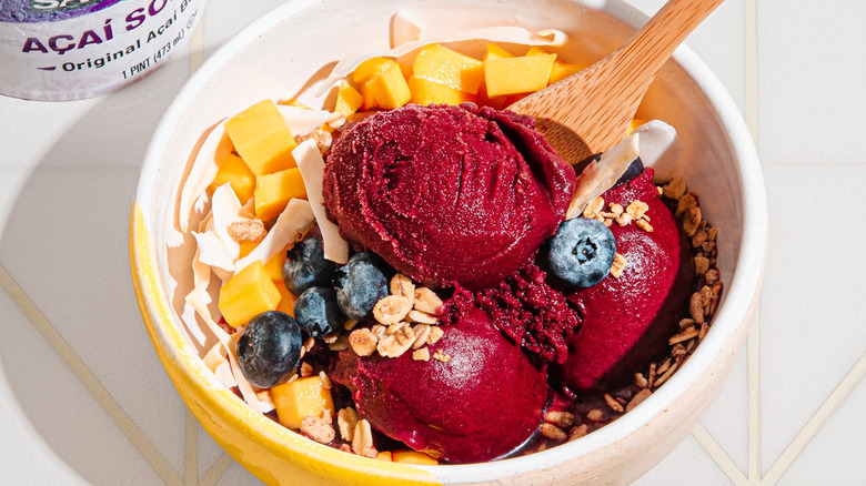 sorbet acai mango coconut granola