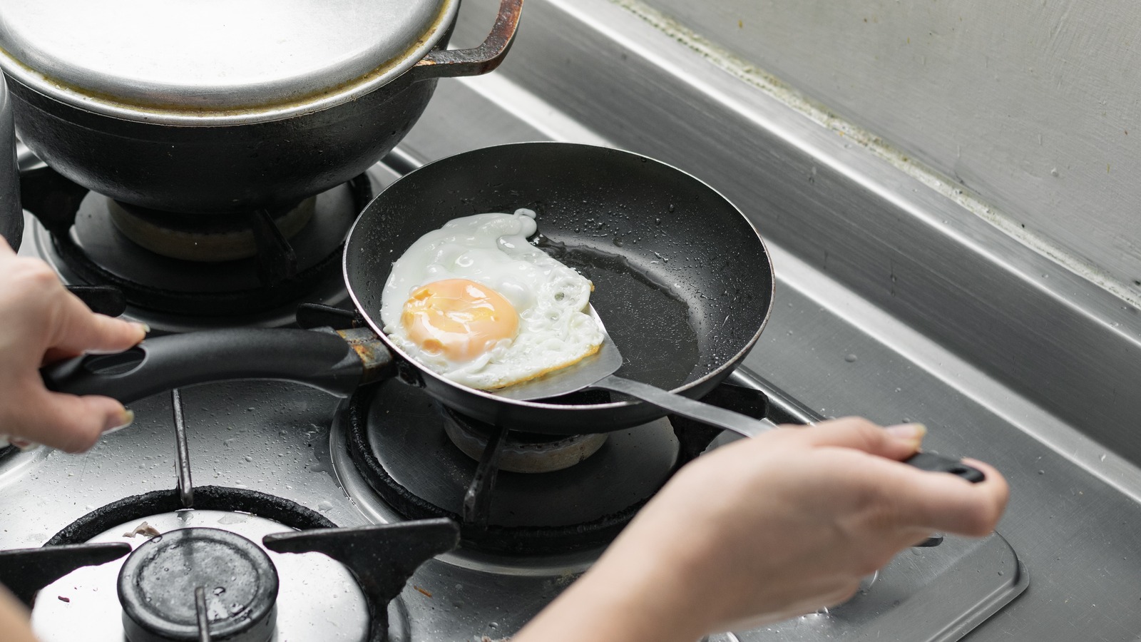 11 Common Mistakes To Avoid When Flipping Eggs