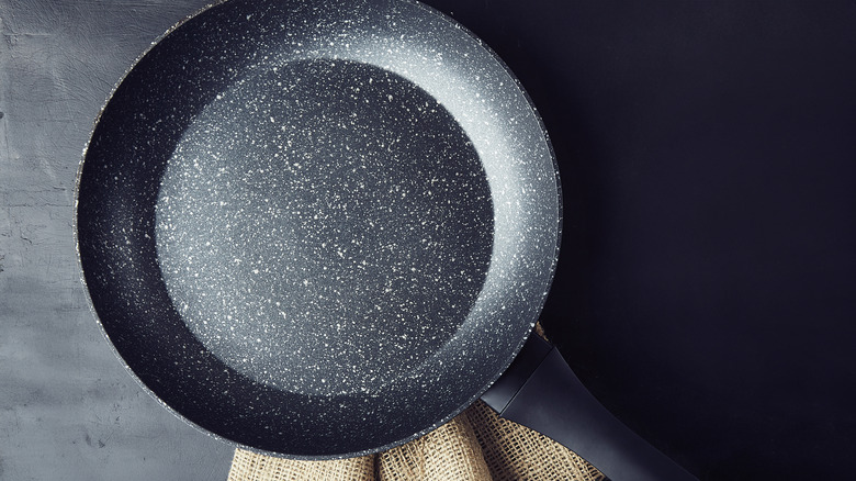 Nonstick frying pan