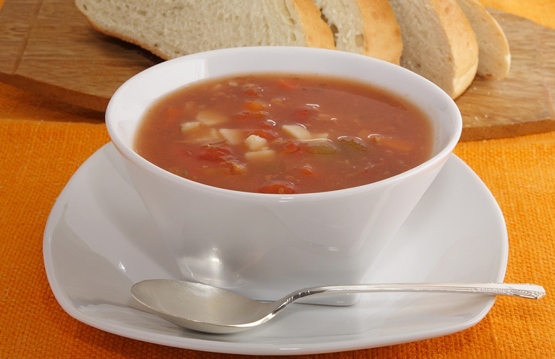 Manhattan-Style Clam Chowder 