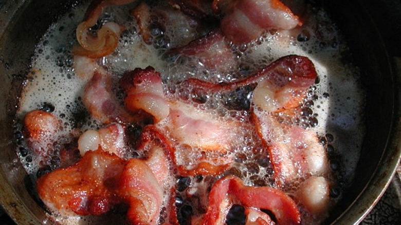 Bacon cooking in grease