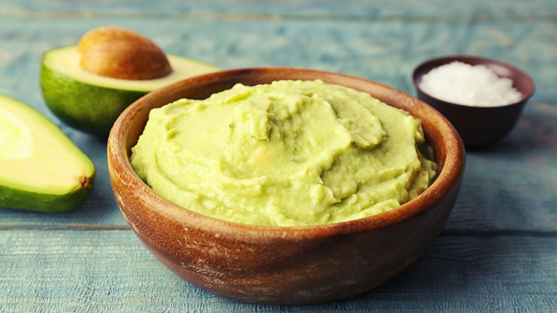 Avocado puree in bowl