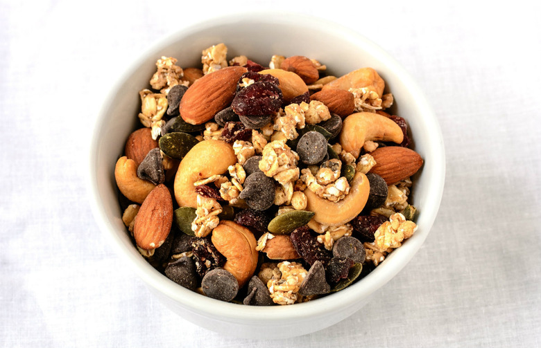 Trail Mix with Chocolate Chips