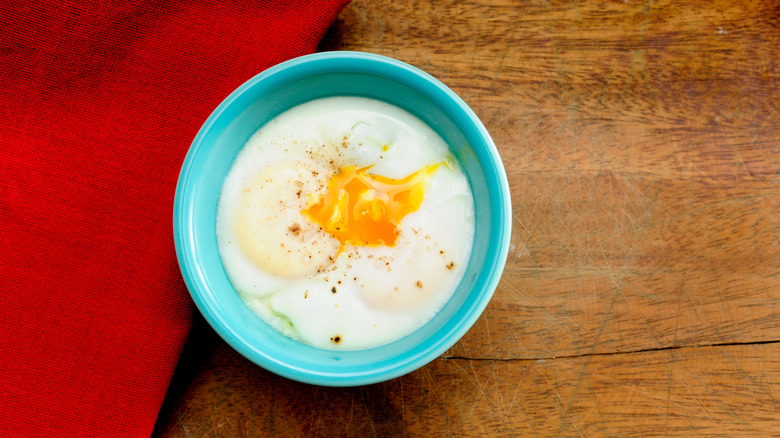 baked eggs in ramekin