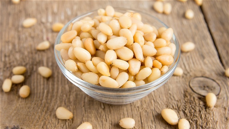 Pine nuts in bowl 