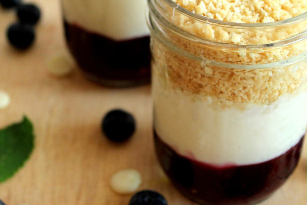 Blueberry with Yogurt and White Chocolate Parfait Recipe