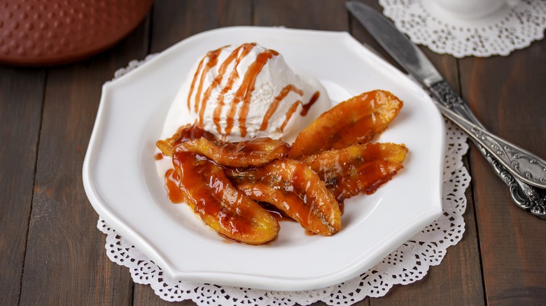 bananas foster with ice cream