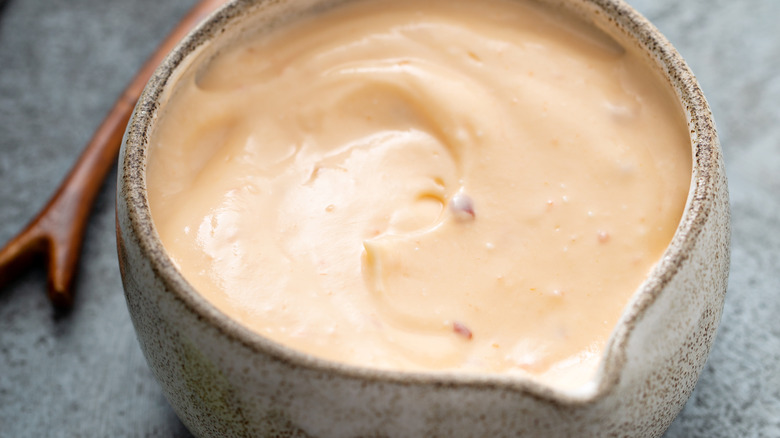 Fry sauce in dish