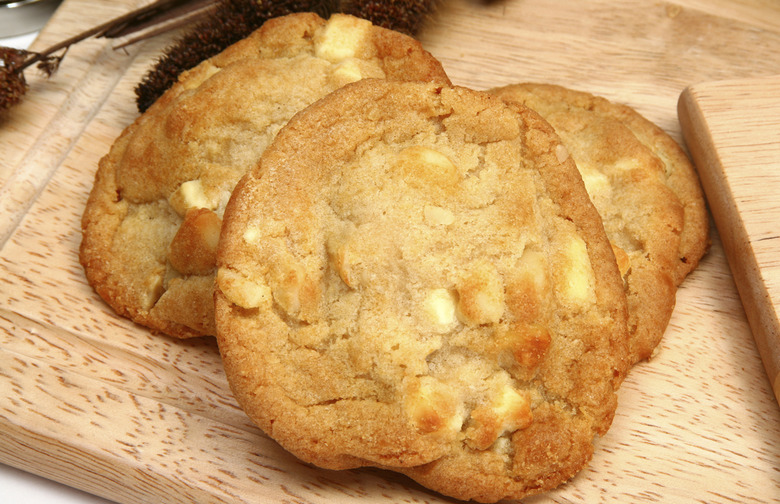 White Chocolate Chip Macadamia Nut Cookies