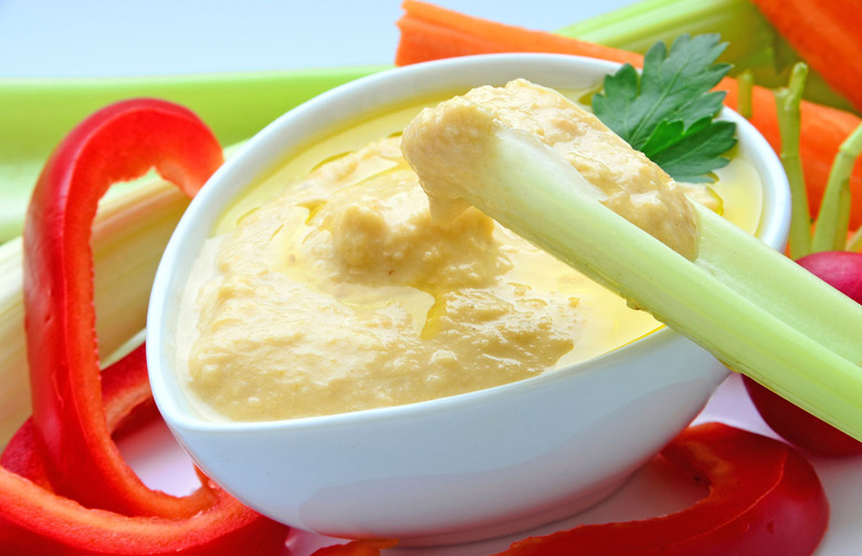 Hummus and Vegetable Dippers