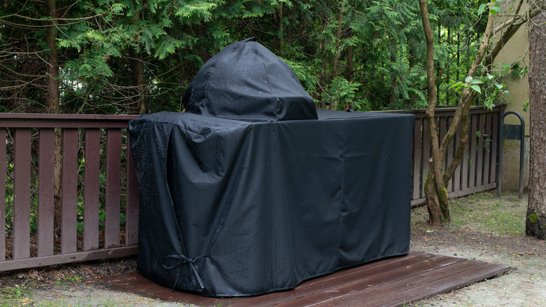 A professional grill cover